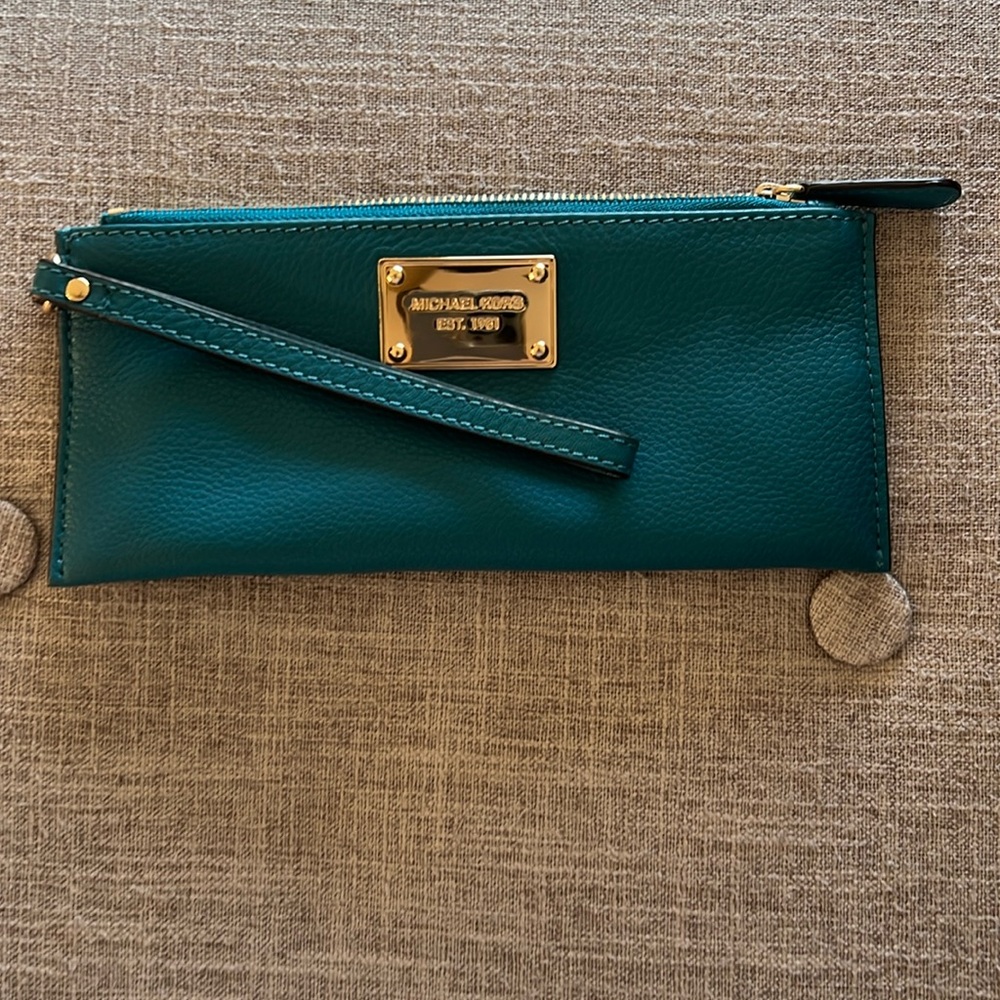 Michael Kors wristlet